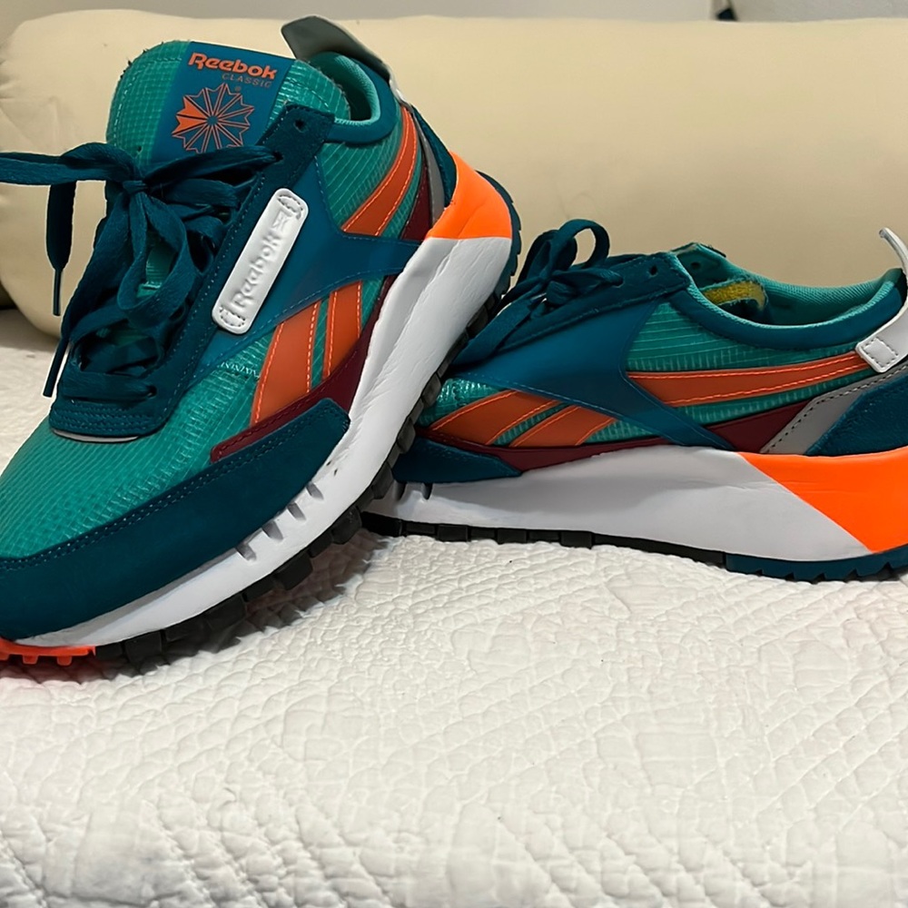 Gym shoes